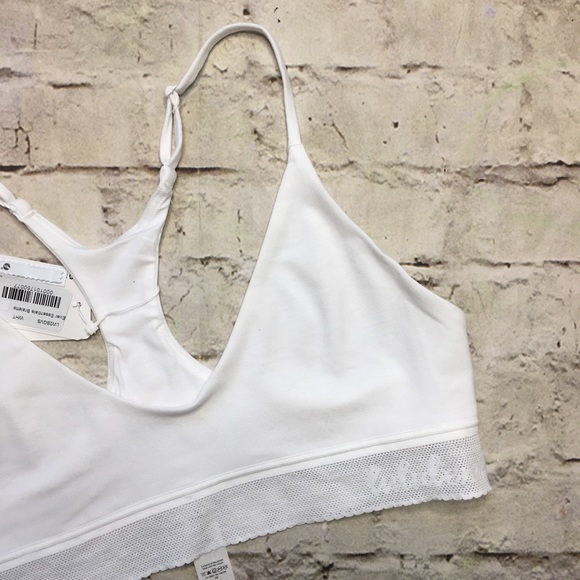 NEW Lululemon Ever Essentials Bralette! - Picture 2 of 4